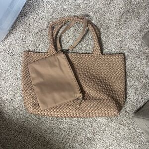 Bcbgmaxazria tote bag